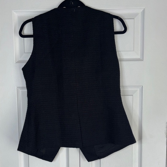 Chic Black Buttoned Vest for Women - Picture 3 of 9